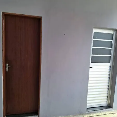 Kitnet Com Ar Condicionado E Banheiro Externo Vila Capão Bonito Exterior foto