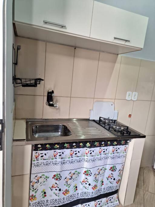 Kitnet Com Ar Condicionado E Banheiro Externo Holiday home