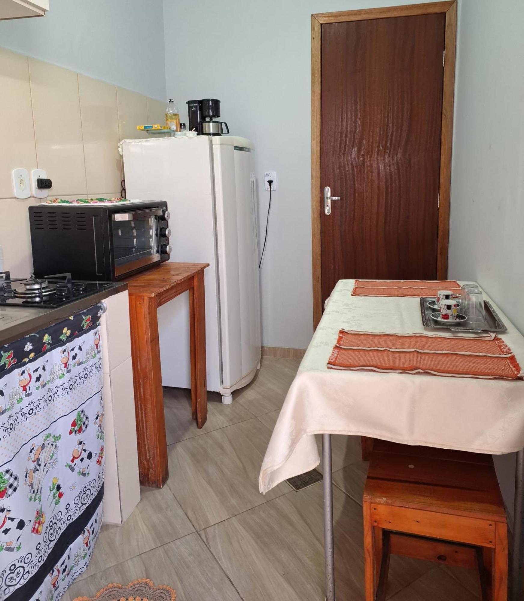 Kitnet Com Ar Condicionado E Banheiro Externo Holiday home